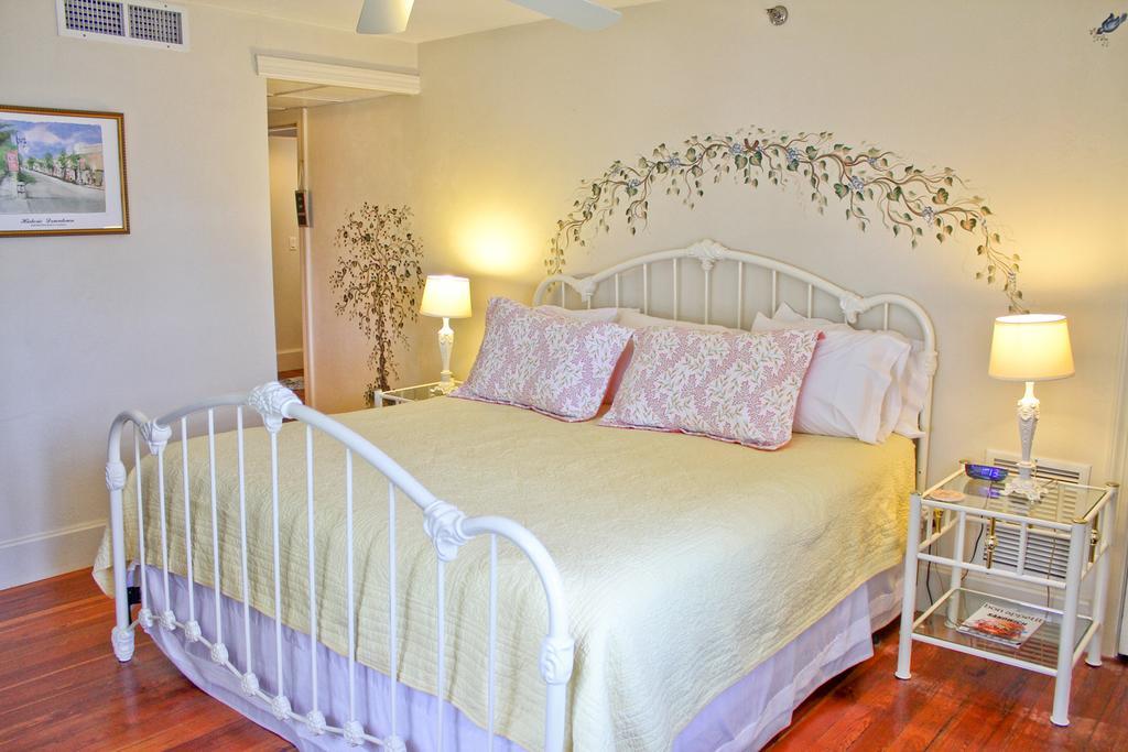 Night Swan Intracoastal Bed & Breakfast New Smyrna Beach Eksteriør billede